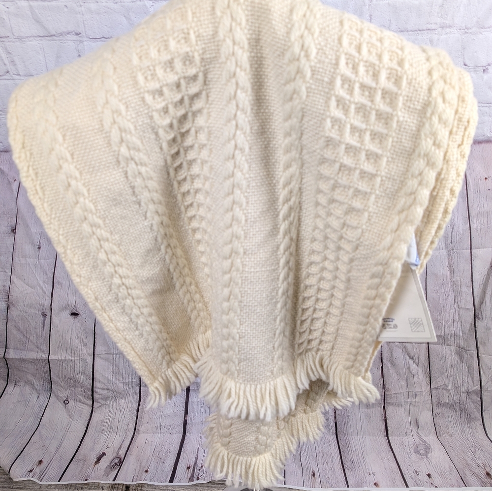 VINTAGE Wool Shawl Made In Ireland NWT 58x36 - Picture 9 of 11